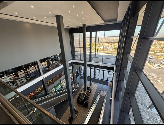 250M² OFFICE TO LET IN SIR LOWRYS PASS